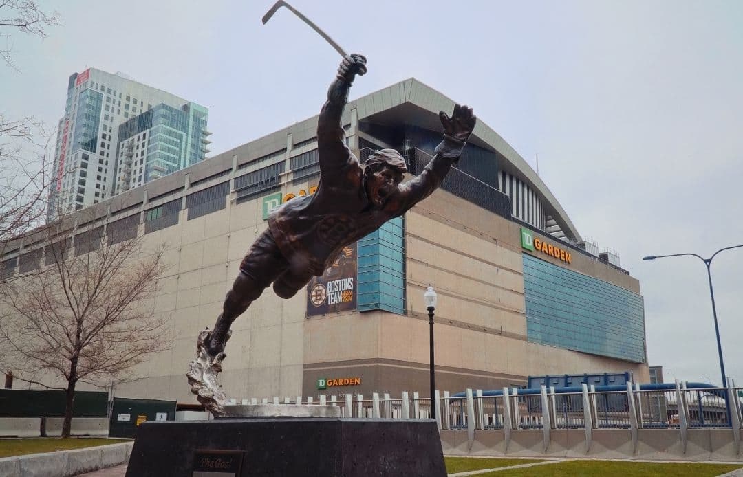 TD Garden Car Service Bobby Orr Statue