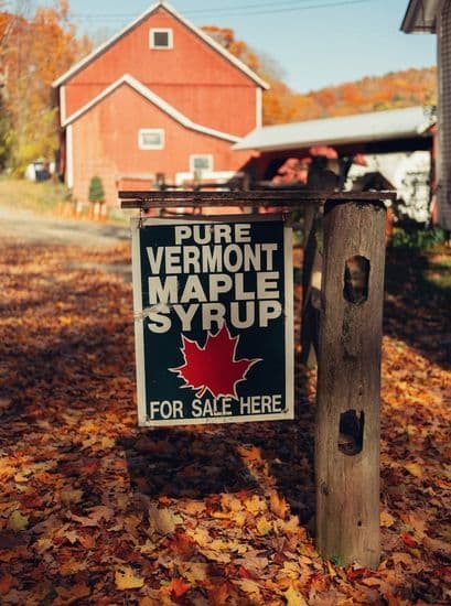 Vermont Fall Car Service 2026 Woodstock Vermont Maple Syrup Farm