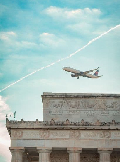 dulles airplane