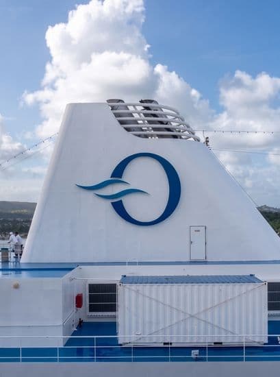 oceania cruise sign