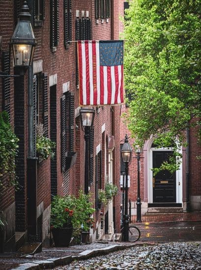 Best Fall Weekend Getaways from Boston 2026 Boston Cobblestone Street