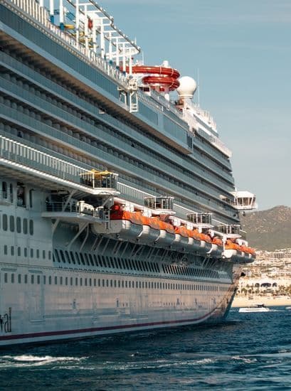 Cruise Port Shared Shuttle vs Private Car Service Side of Cruise Ship