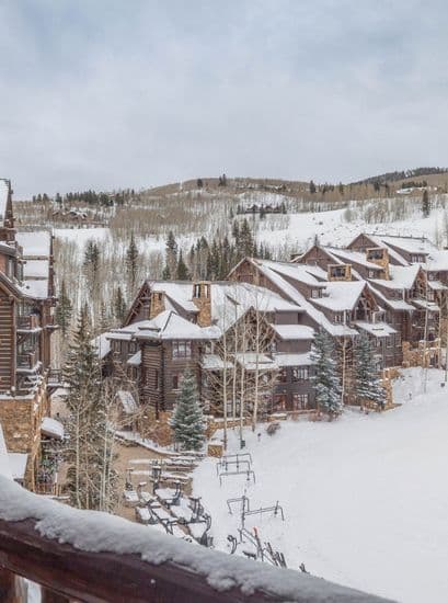 DEN Airport to Beaver Creek Car Service View of Resort and Lodges