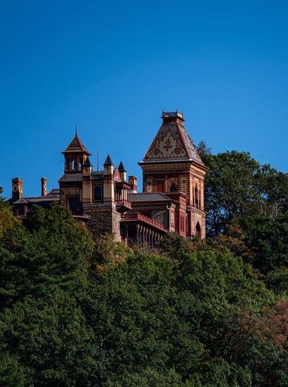 Hudson Valley Fall Car Service 2026 Olana State Historic Site