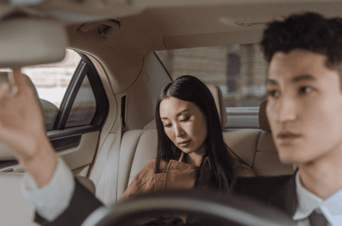 Limo Service Palm Beach FL, LUXY Ride limousine arriving in Palm Beach FL