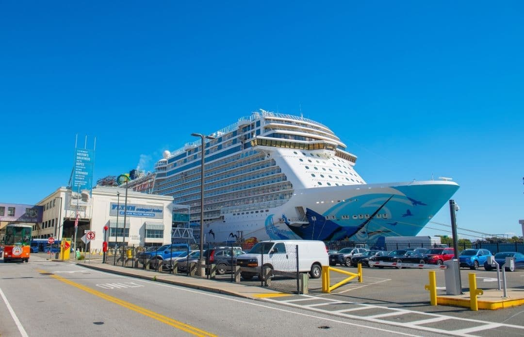 Logan Airport to Boston Cruise Port Car Service Cruise Ship in Port