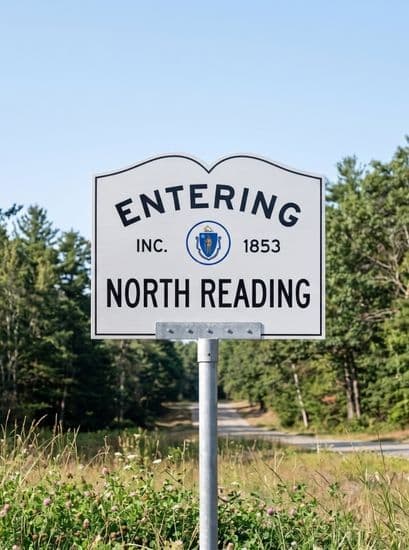 North Reading MA Car Service Entering Sign