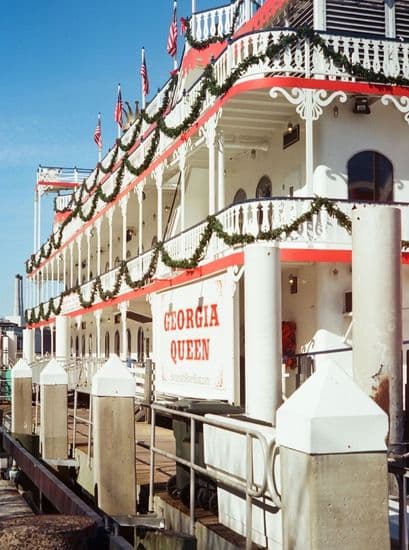 Parking for American Cruise Lines in Memphis High Quality Georgia Queen Picture