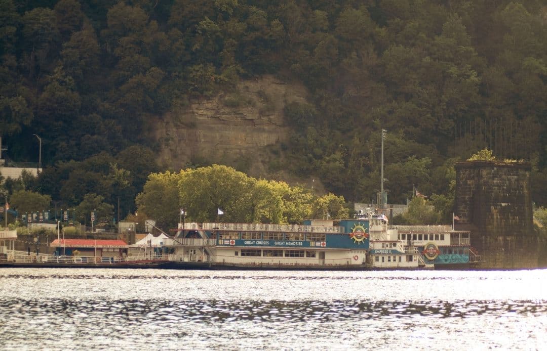 Parking for American Cruise Lines in Pittsburgh Ship in Port