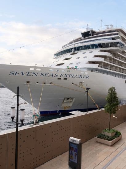 seven seas vertical