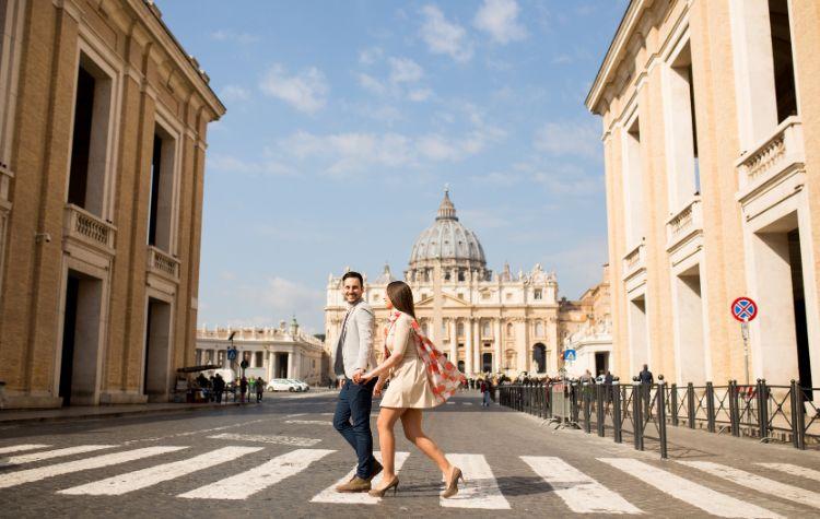 Couple Sightseeing in Rome