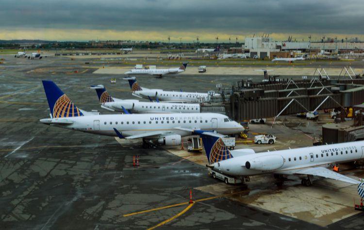 Planes at Newark Airport