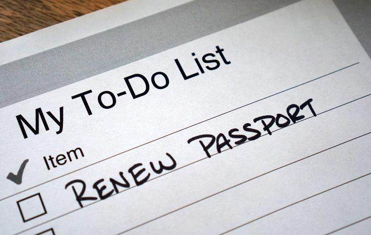 To do list with renew passport written on it